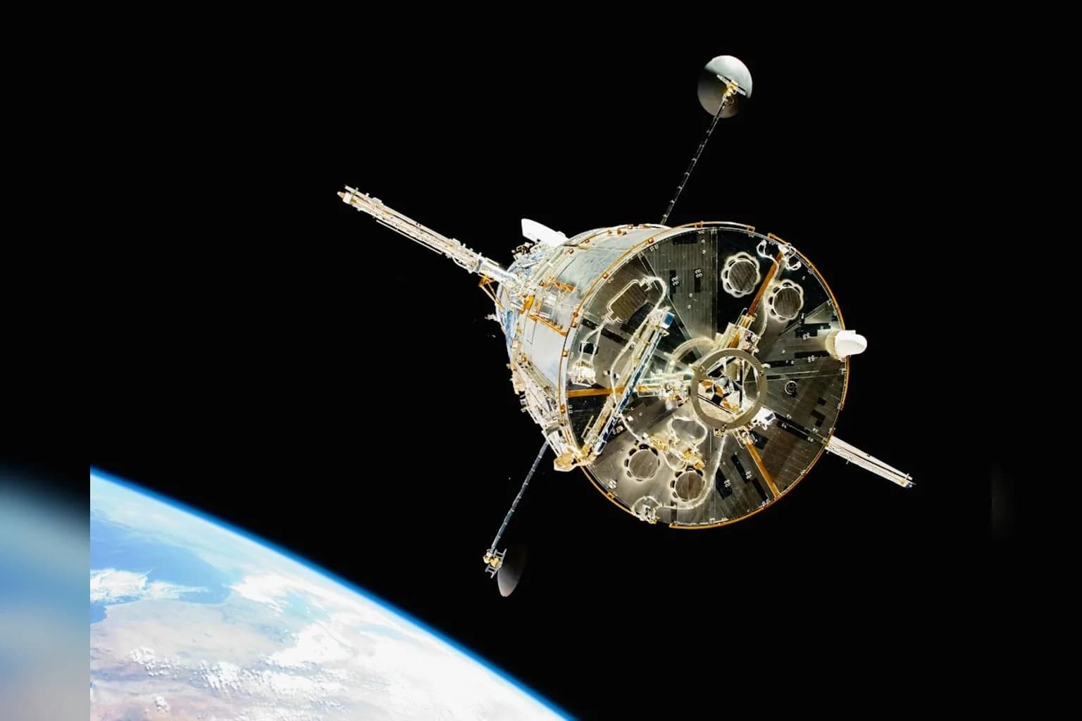 ESA's Solar Orbiter spacecraft in space