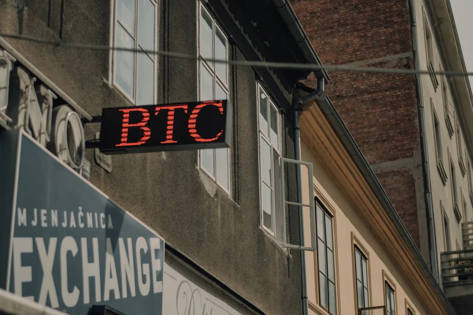 Bitget cryptocurrency exchange logo